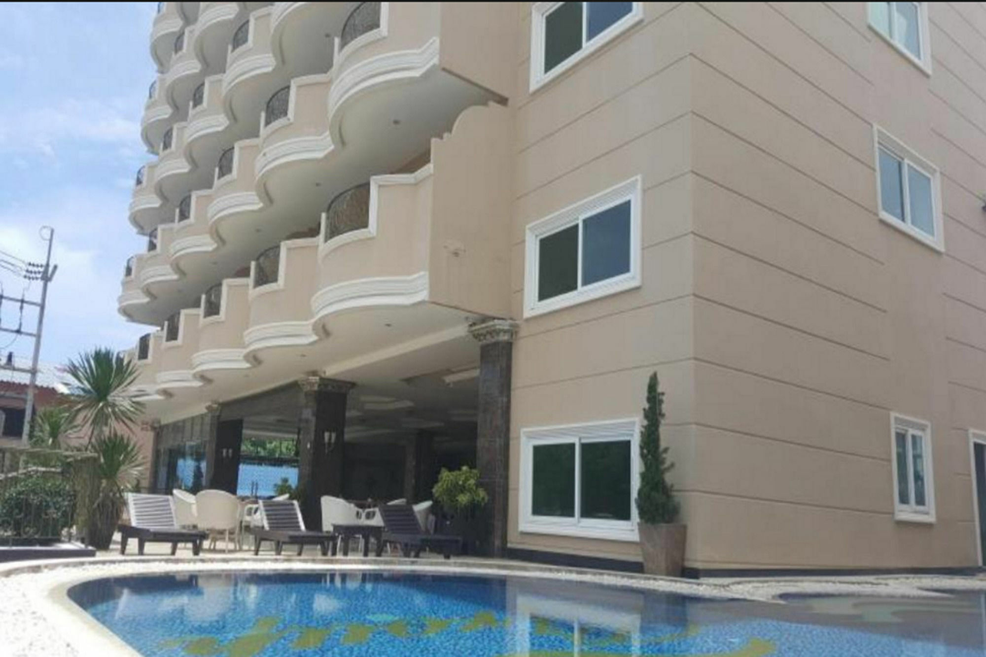 Lk Noble Suite Pattaya Εξωτερικό φωτογραφία