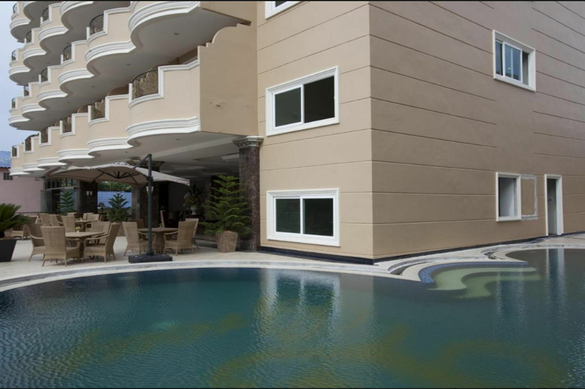 Lk Noble Suite Pattaya Εξωτερικό φωτογραφία