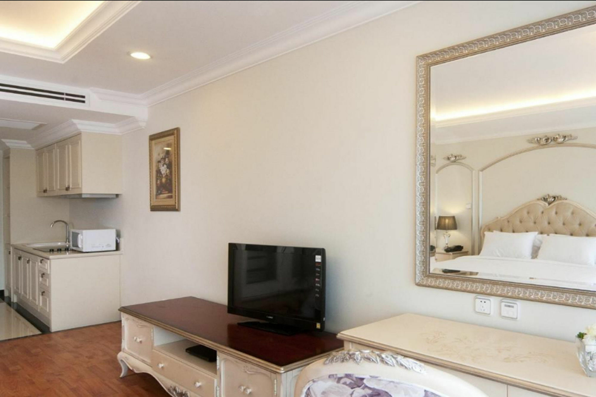 Lk Noble Suite Pattaya Εξωτερικό φωτογραφία