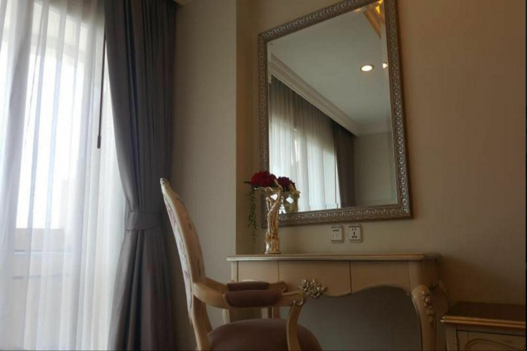Lk Noble Suite Pattaya Εξωτερικό φωτογραφία